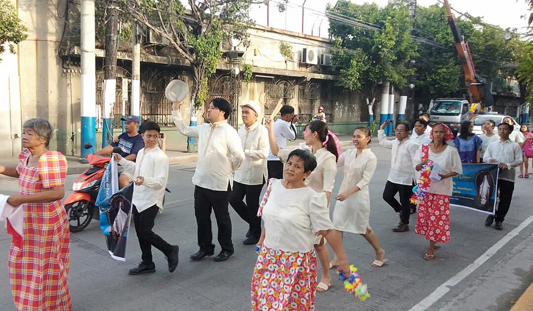 Danse karakol 2019 – En l’honneur de Notre Dame de la médaille miraculeuse (Philippines)